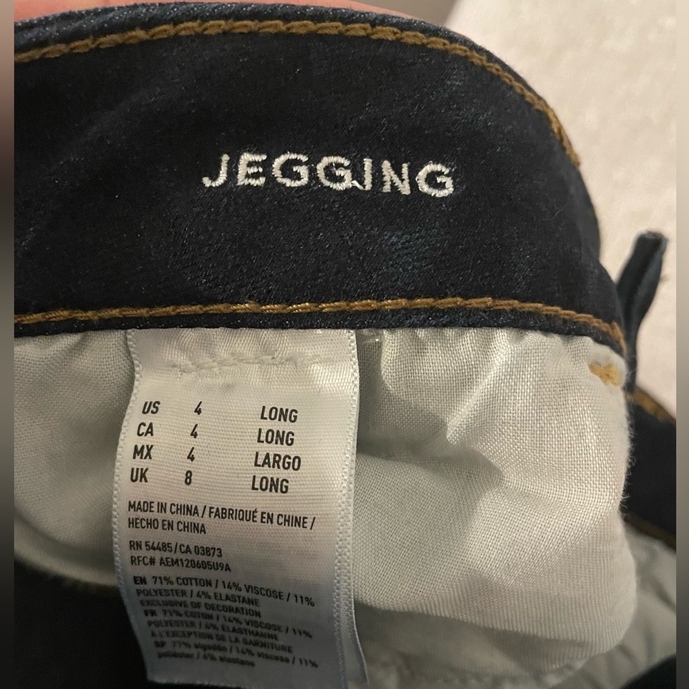 American Eagle Dark Wash Ripped Jegging Jeans - Picture 3 of 5